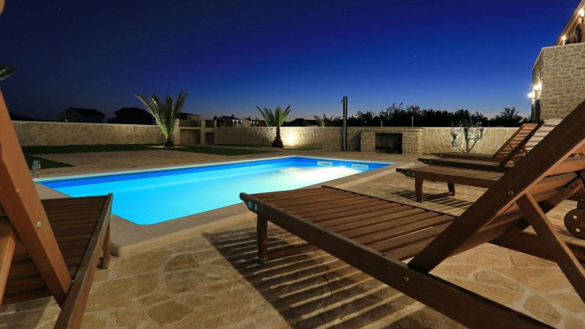 Beautiful stone house with swimming pool, Privlaka