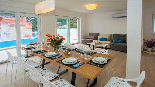 Luxury villa with sea view, 1st row 50m